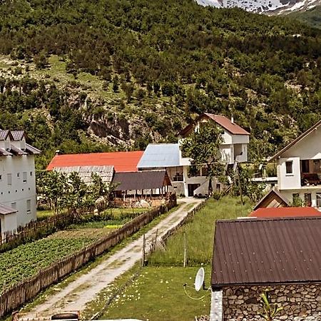 Guesthouse Skender Selimaj Valbona Exteriör bild