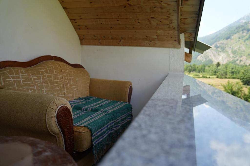 Guesthouse Skender Selimaj Valbona Exteriör bild