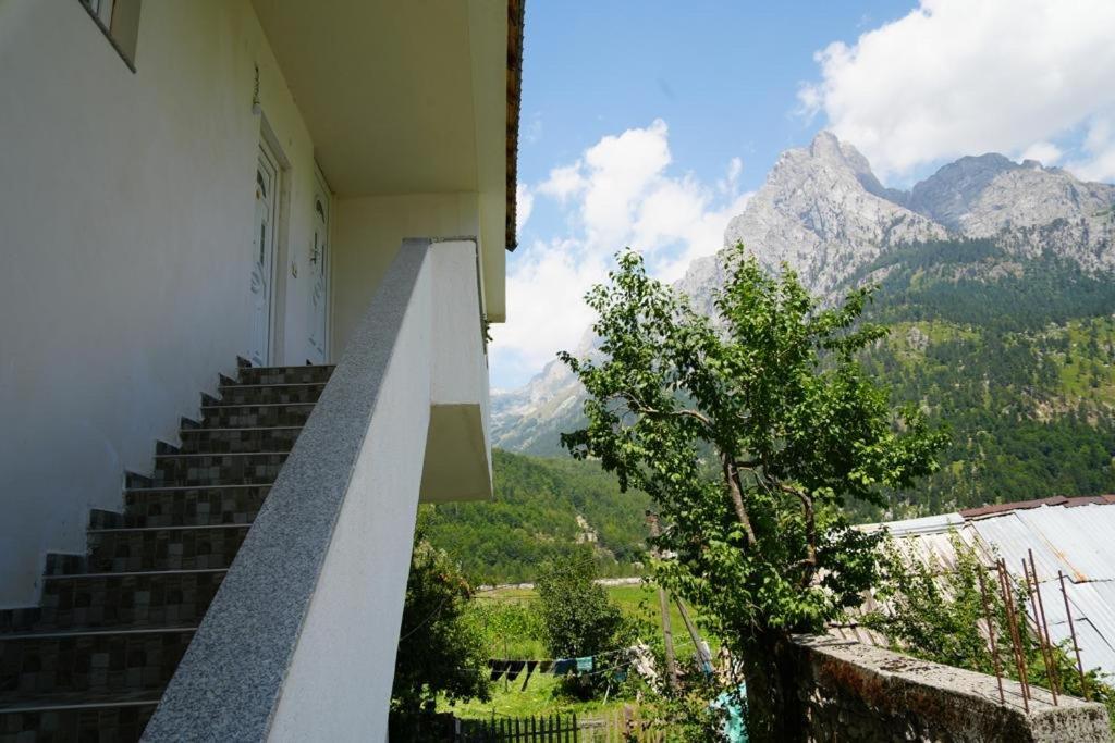 Guesthouse Skender Selimaj Valbona Exteriör bild