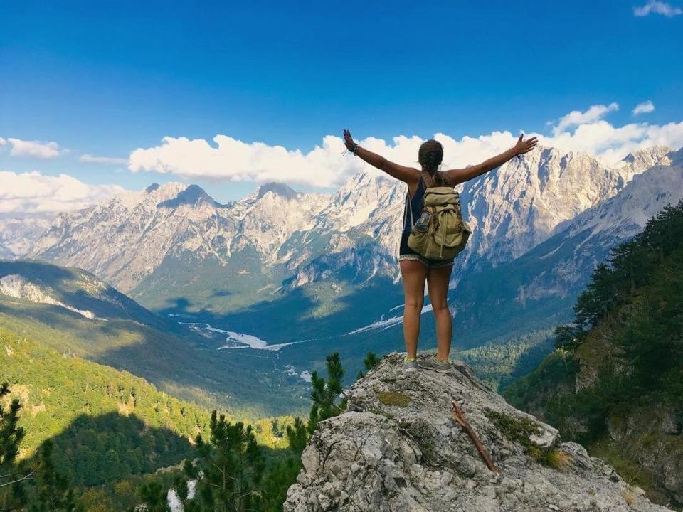 Guesthouse Skender Selimaj Valbona Exteriör bild
