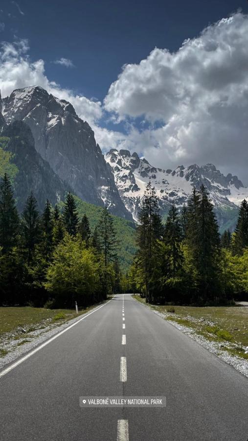 Guesthouse Skender Selimaj Valbona Exteriör bild