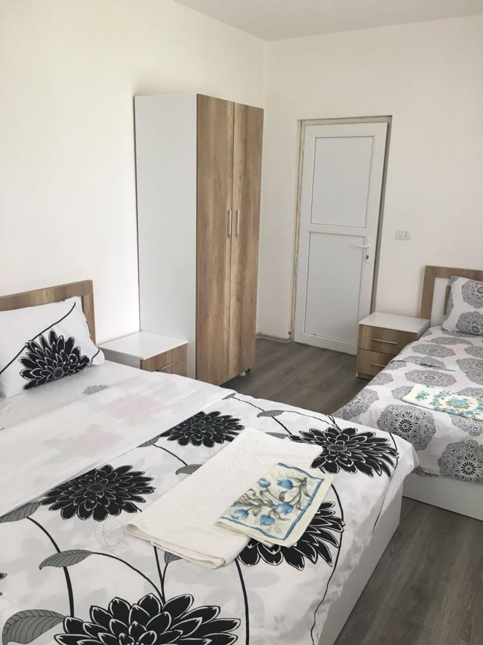 Guesthouse Skender Selimaj Valbona Exteriör bild
