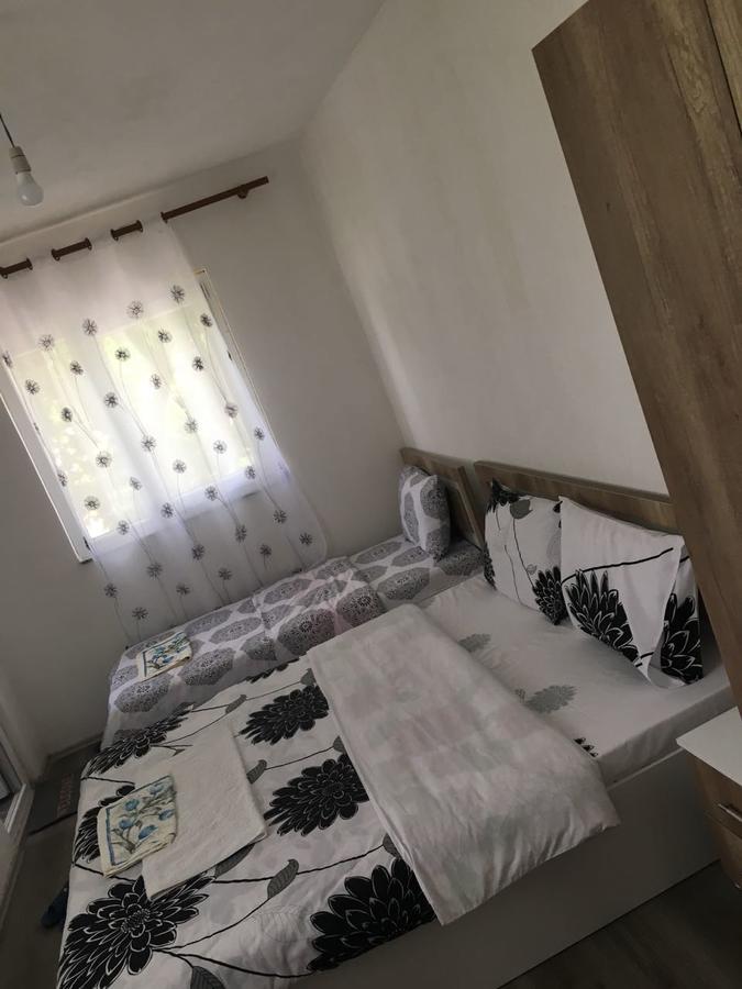 Guesthouse Skender Selimaj Valbona Exteriör bild